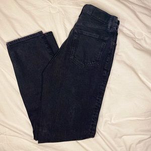 A&F 90’s Straight Jeans. Ultra High Rise